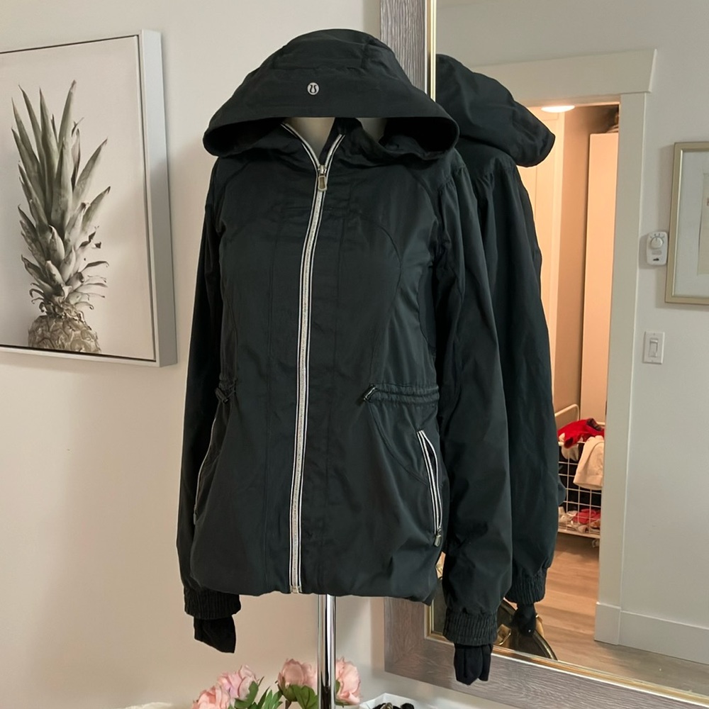 Lululemon, women’s size 4 , black running jacket.